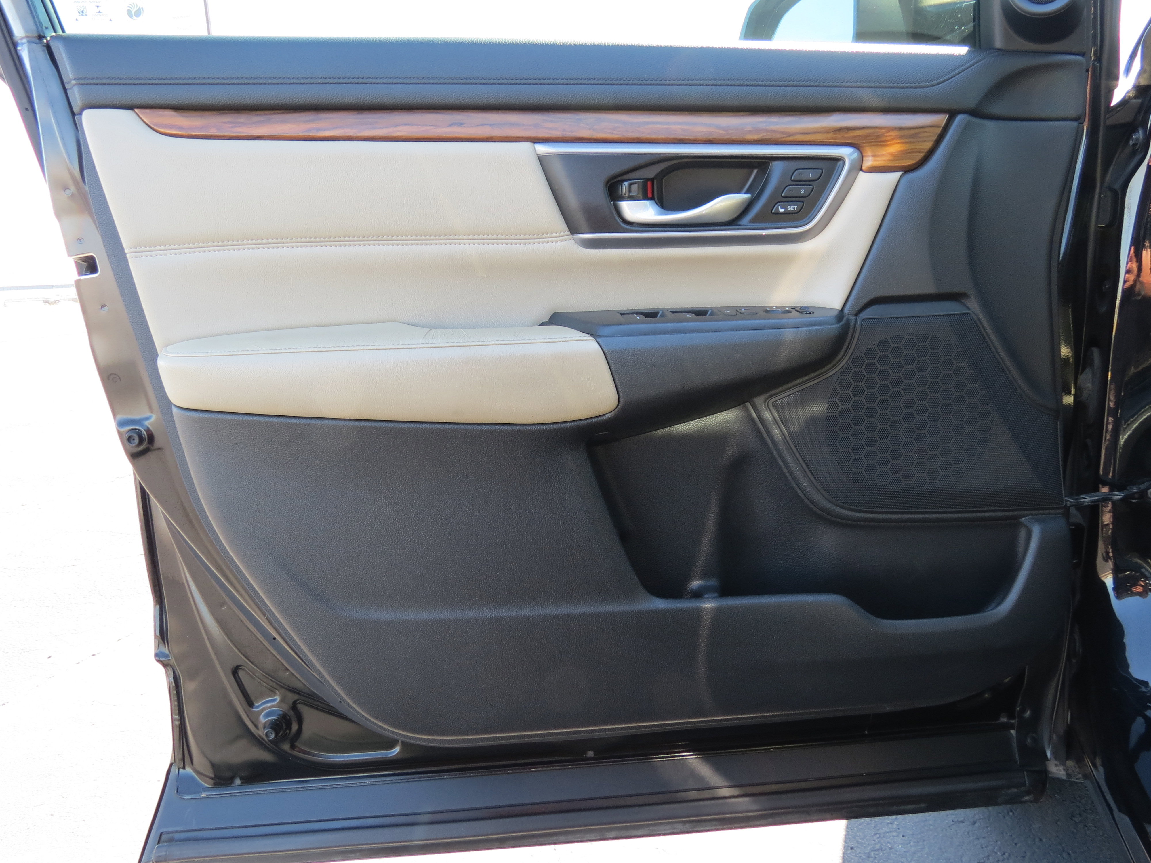 Used 2017 Honda CR-V EX-L image 29