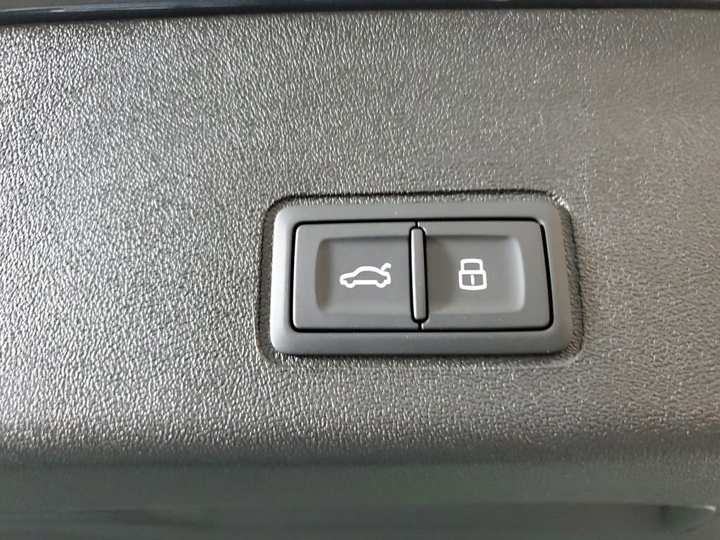 New 2026 Audi Q3 quattro 2.0T AWD/4WD image 10