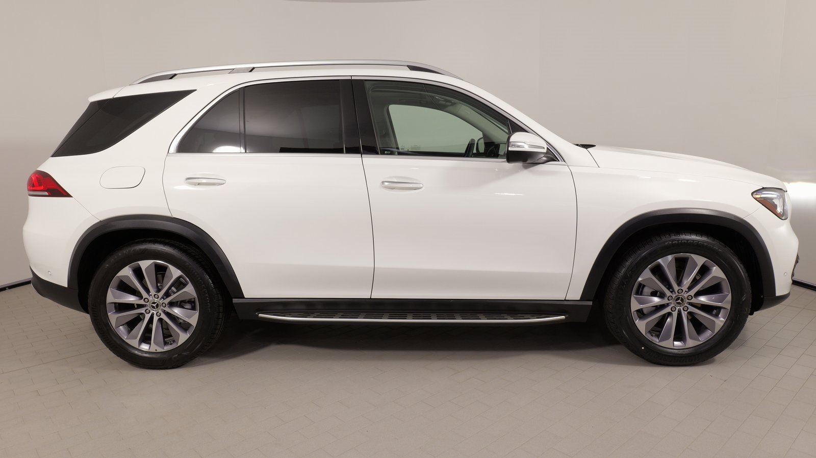 Used 2023 Mercedes-Benz GLE 350 4MATIC image 9