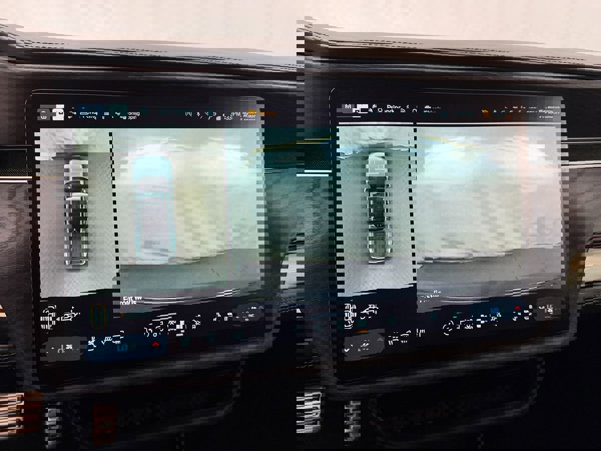 Used 2022 Rivian R1T Launch Edition image 27