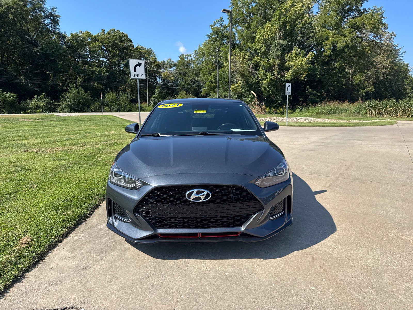 Used 2021 Hyundai Veloster Turbo R-Spec FWD image 2