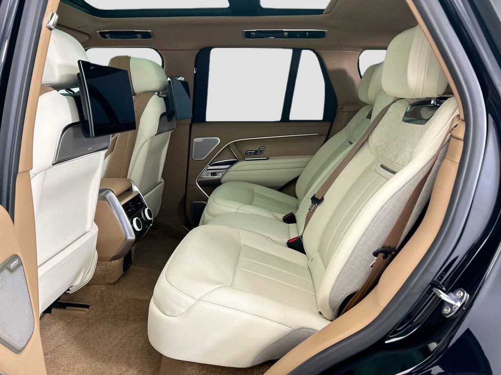 Used 2023 Land Rover Range Rover SV image 20