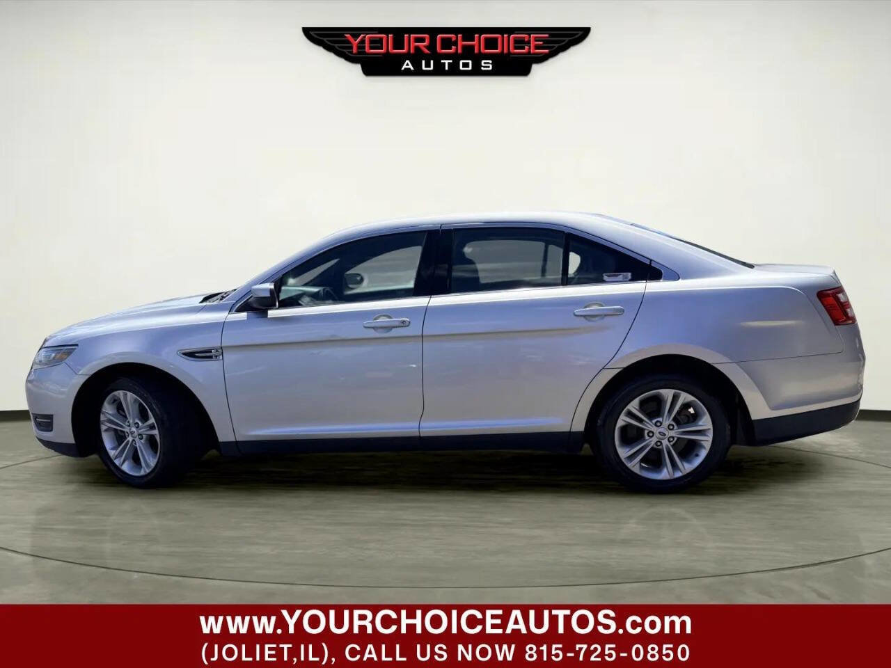 Used 2013 Ford Taurus SEL FWD image 2