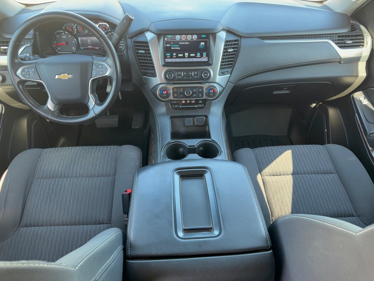 Used 2020 Chevrolet Suburban LS w/ Enhanced Driver Alert Package RWD image 17