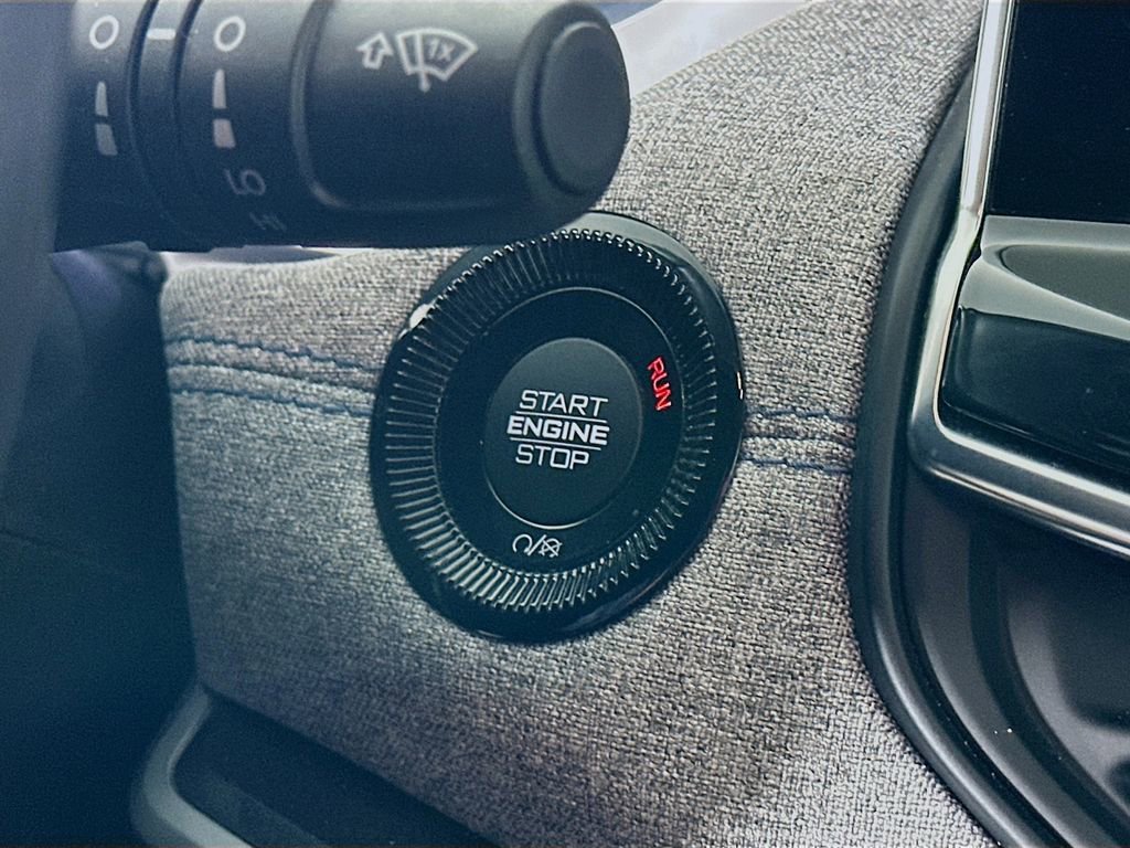 Certified 2022 Jeep Compass Latitude w/ Convenience Group image 23