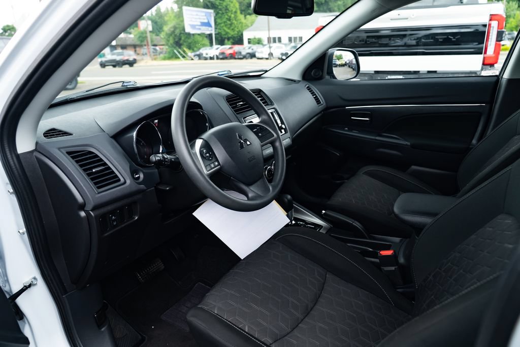 Used 2023 Mitsubishi Outlander Sport ES AWD/4WD image 20