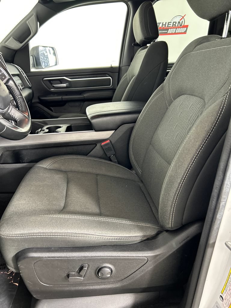 Used 2022 RAM 1500 Big Horn AWD/4WD image 13