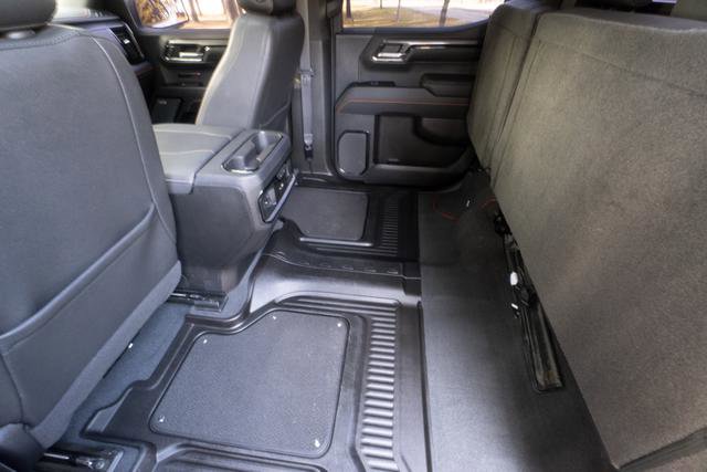 Used 2023 GMC Sierra 1500 AT4 image 30