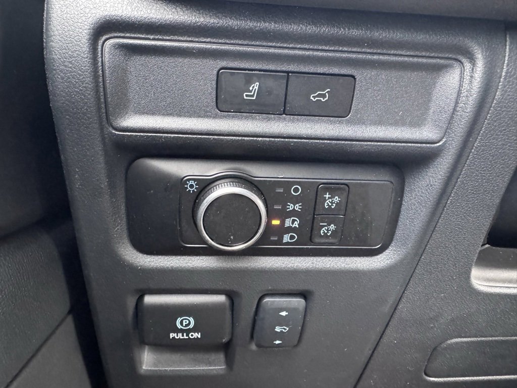 Used 2024 Ford Expedition Max XLT image 39