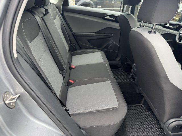 Certified 2024 Volkswagen Taos S AWD/4WD image 32