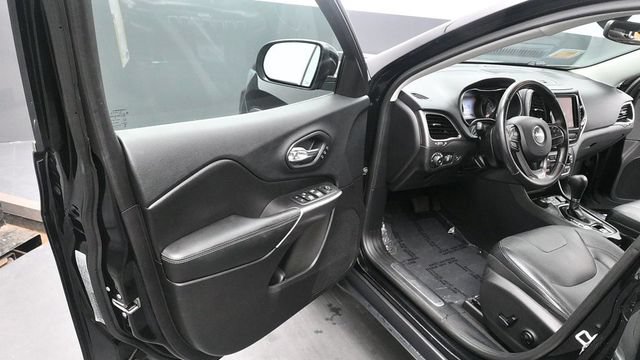 Used 2020 Jeep Cherokee Limited AWD/4WD image 30