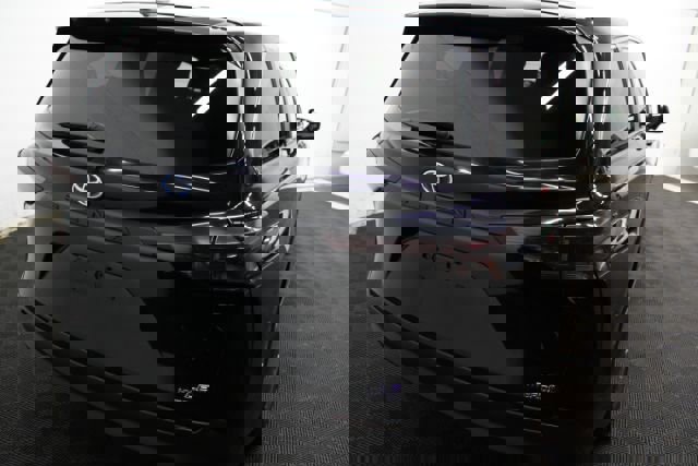 Used 2024 Toyota Sienna LE image 6