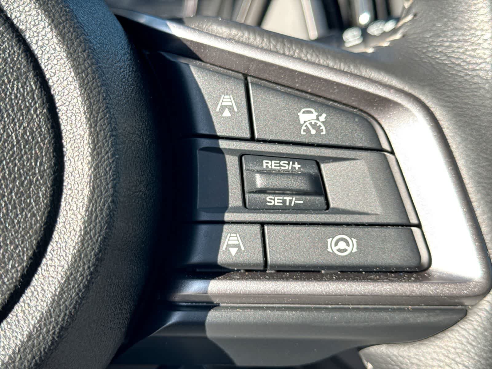 Used 2025 Subaru Outback Limited AWD/4WD image 31
