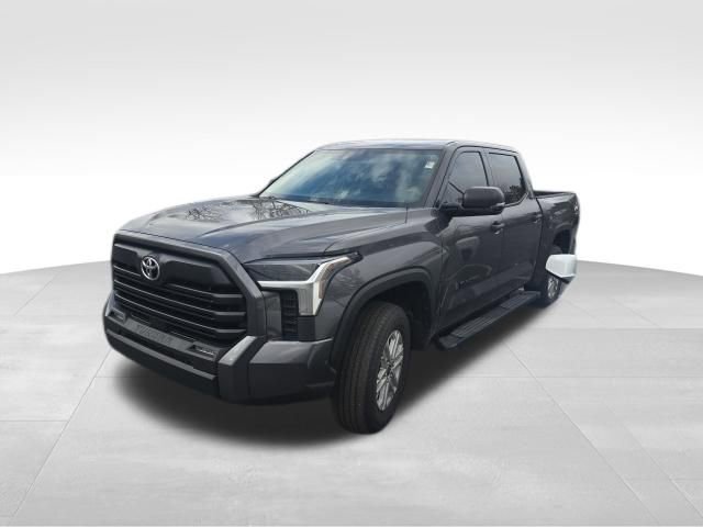 Used 2023 Toyota Tundra SR5 w/ SR5 Convenience Package image 10