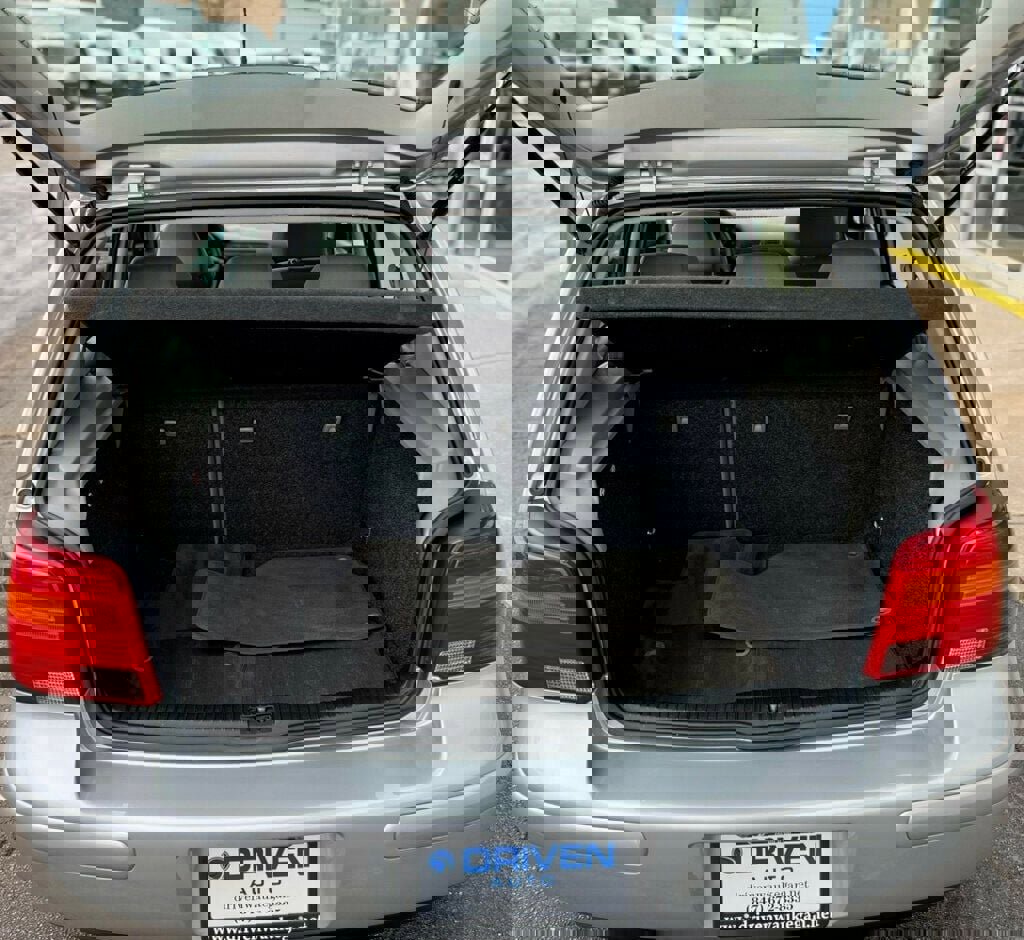 Used 2005 Volkswagen Golf GL image 9