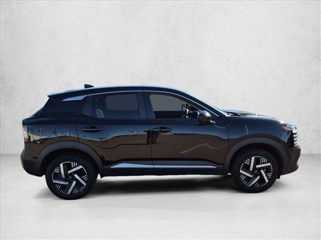 Used 2025 Nissan Kicks SV FWD image 4
