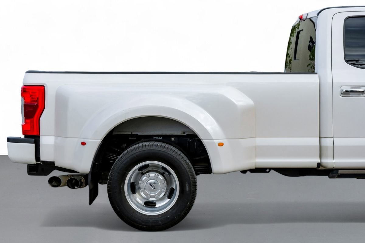 Used 2018 Ford F350 Platinum w/ Platinum Ultimate Package image 6