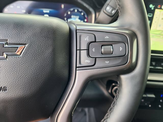 Used 2025 Chevrolet Silverado 2500 ZR2 w/ Technology Package AWD/4WD image 31
