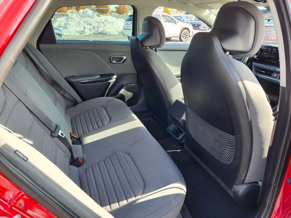 Used 2025 Kia K4 EX image 15