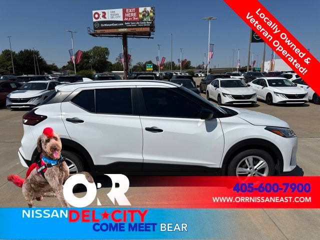 Certified 2025 Nissan Kicks Play S FWD image 6
