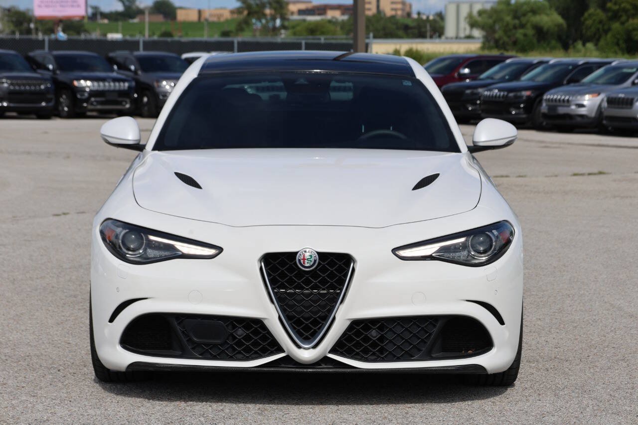 Used 2018 Alfa Romeo Giulia Quadrifoglio w/ Driver Assist Dynamic Package RWD image 5