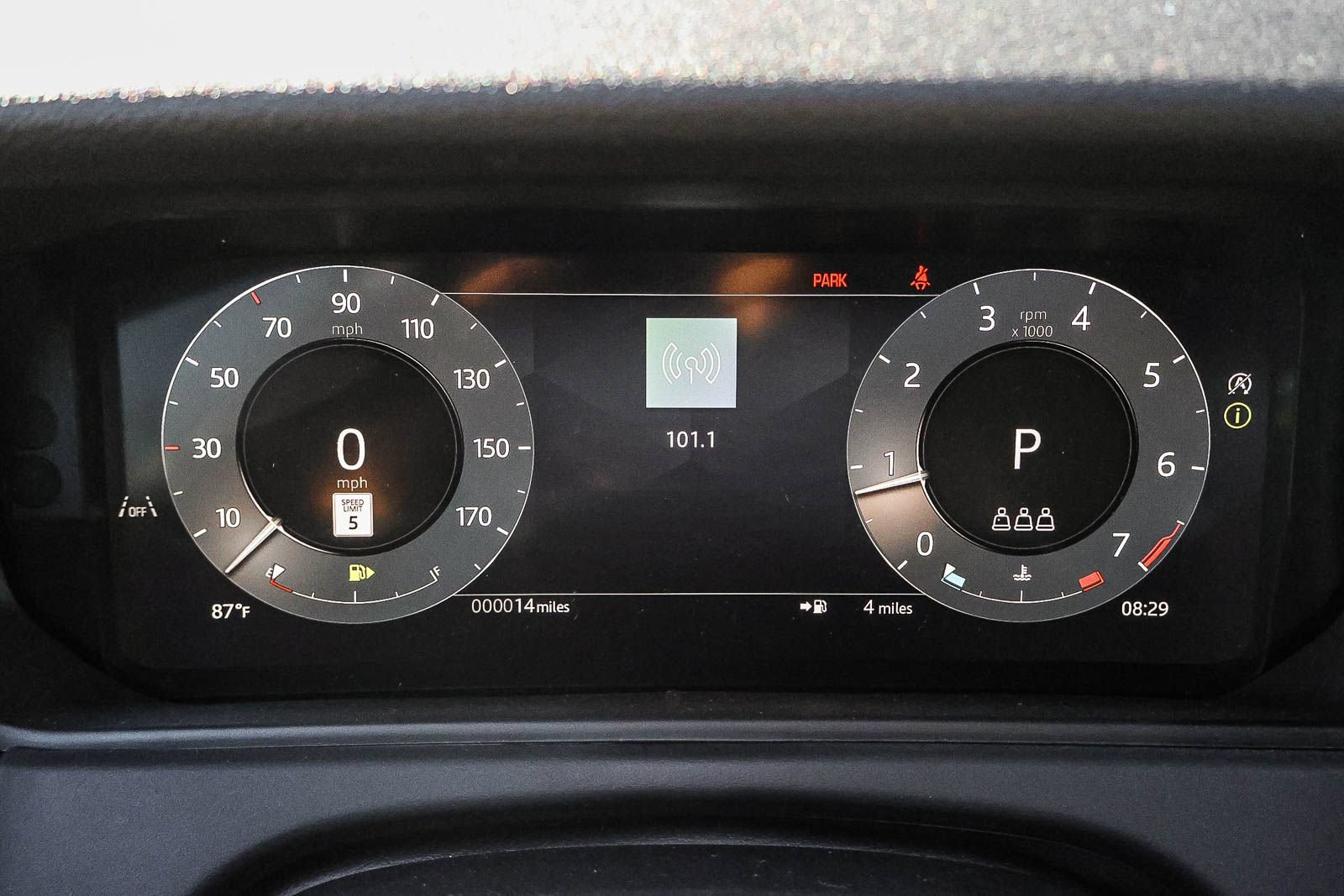 New 2026 Land Rover Range Rover Velar S AWD/4WD image 31