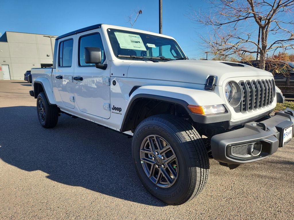 New 2026 Jeep Gladiator Sport AWD/4WD image 2