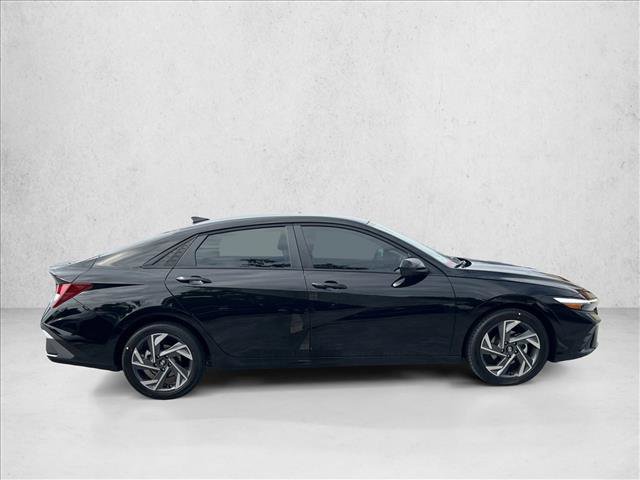 New 2025 Hyundai Elantra Sport w/ Cargo Package image 5