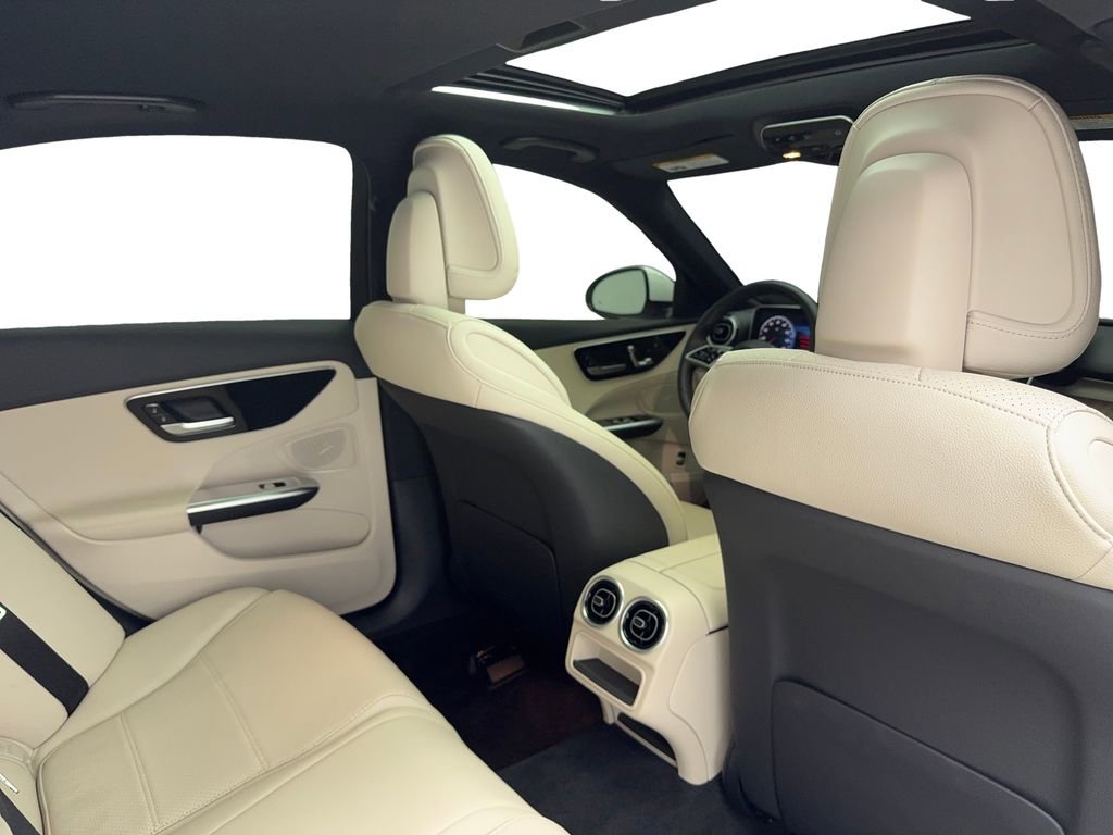 Used 2024 Mercedes-Benz C 300 4MATIC Sedan image 52