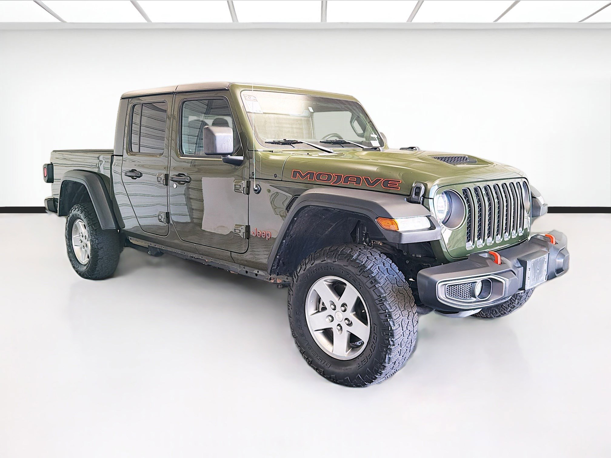 Used 2023 Jeep Gladiator Mojave AWD/4WD image 3