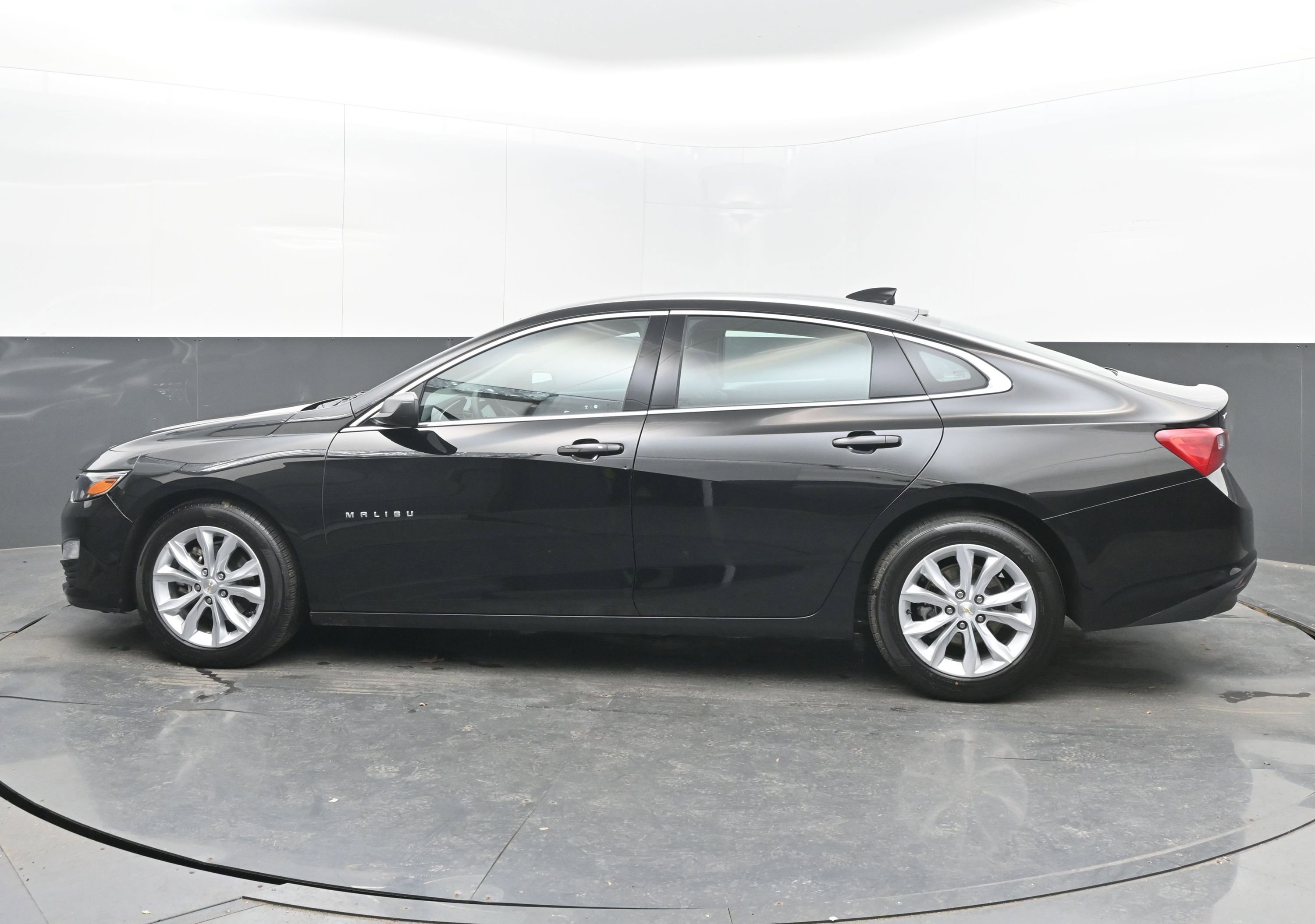 Used 2024 Chevrolet Malibu LT image 7