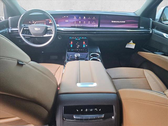Used 2025 Cadillac Escalade Premium Luxury AWD/4WD image 19
