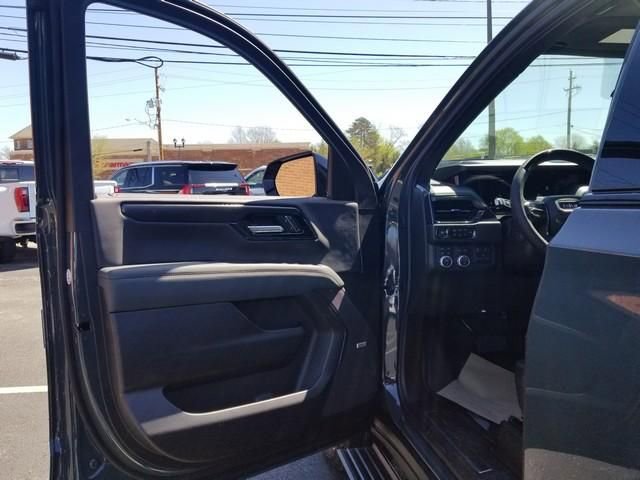 New 2026 GMC Yukon AT4 w/ AT4 Premium Plus Package AWD/4WD image 6