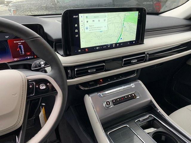 New 2026 Lincoln Aviator AWD image 29