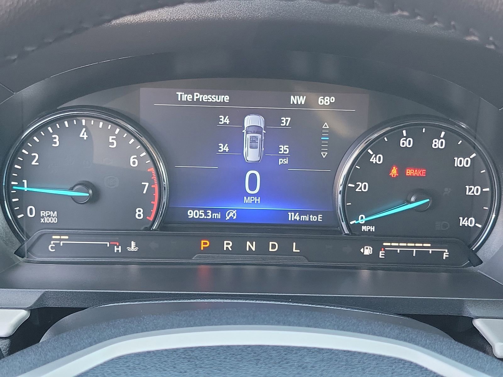 Used 2024 Ford Explorer XLT w/ Equipment Group 202A AWD/4WD image 10