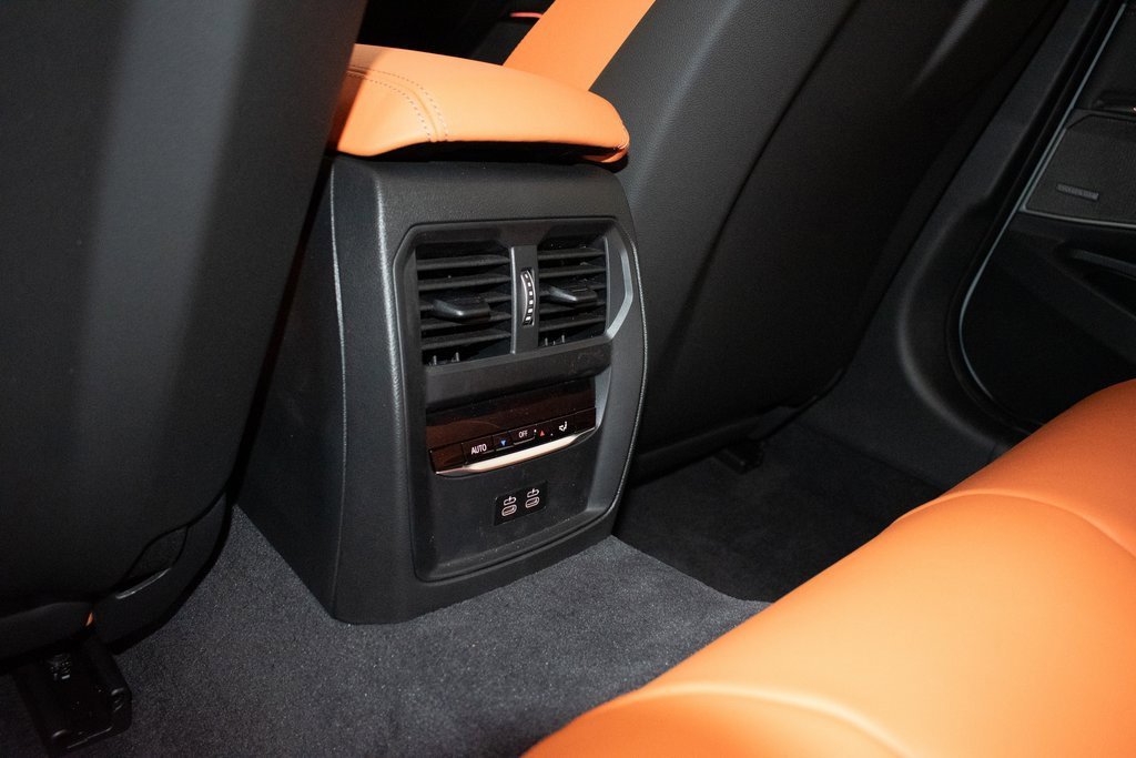 New 2026 BMW M3 w/ Executive Package image 25