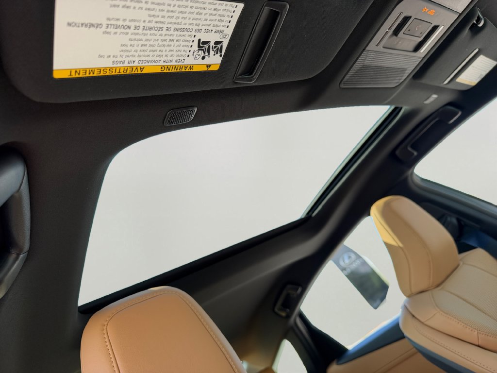 New 2026 Lexus ES 500e AWD/4WD image 5