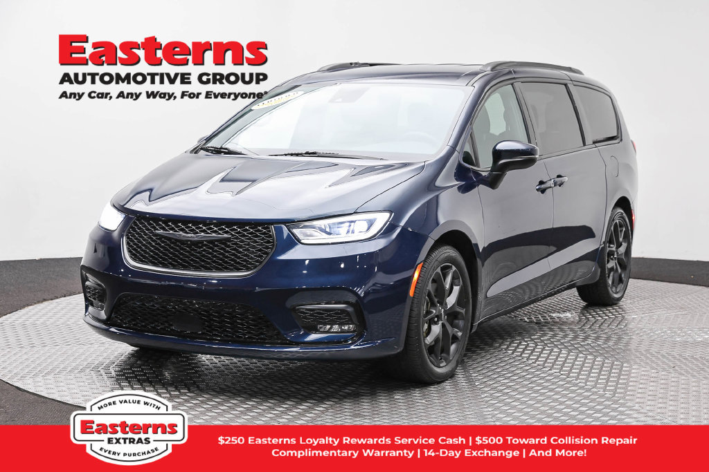 Used 2023 Chrysler Pacifica Touring-L w/ S Appearance Package
