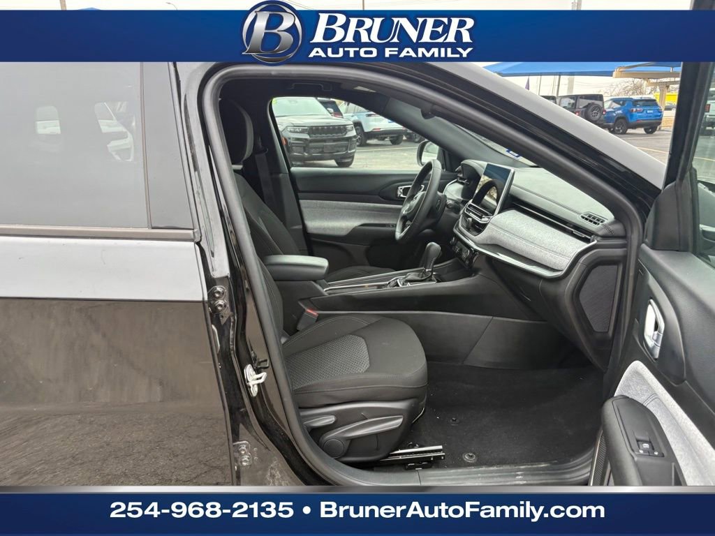 Used 2024 Jeep Compass Sport image 20