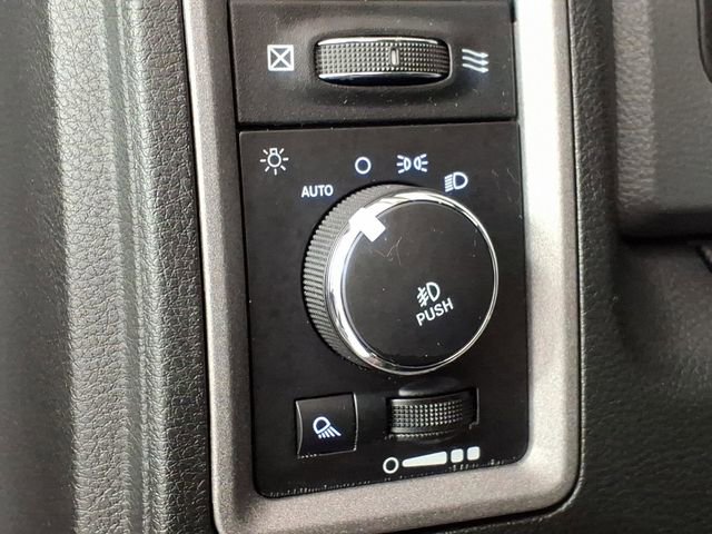 Used 2017 RAM 1500 Express AWD/4WD image 20