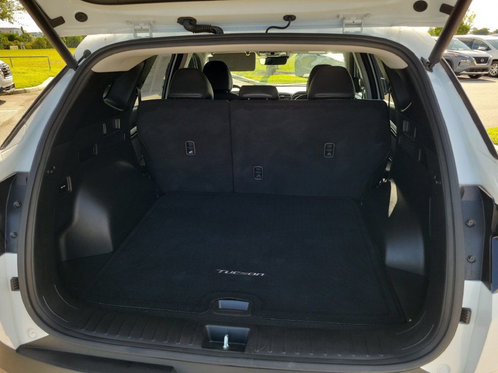 Used 2023 Hyundai Tucson Limited AWD/4WD image 11