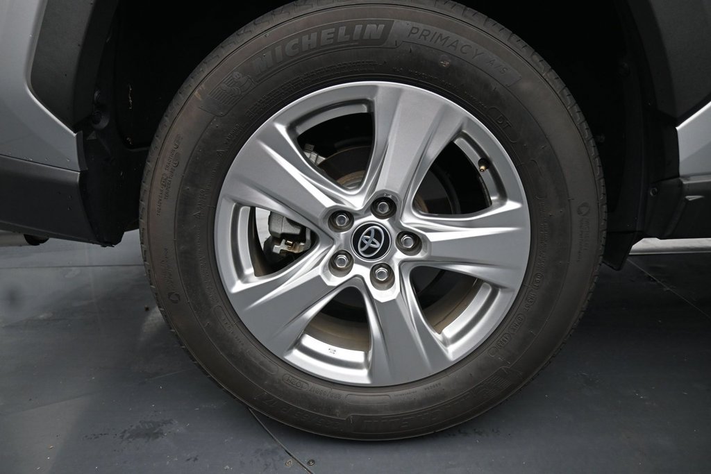 Used 2024 Toyota RAV4 XLE AWD/4WD image 10