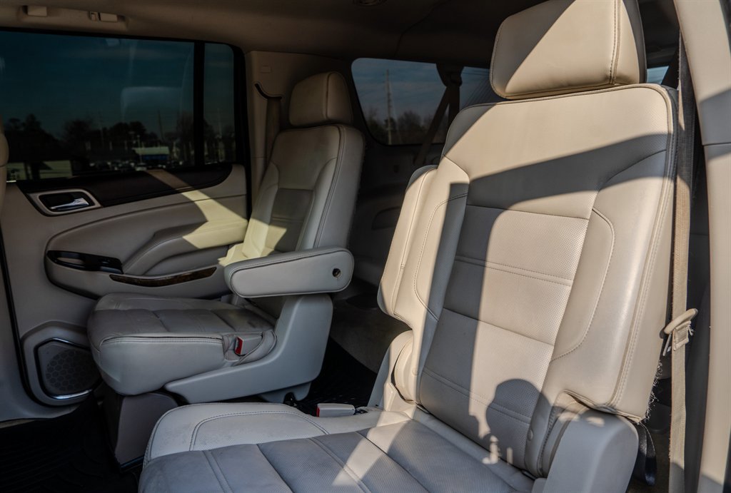 Used 2015 GMC Yukon XL Denali w/ Premium Package RWD image 31