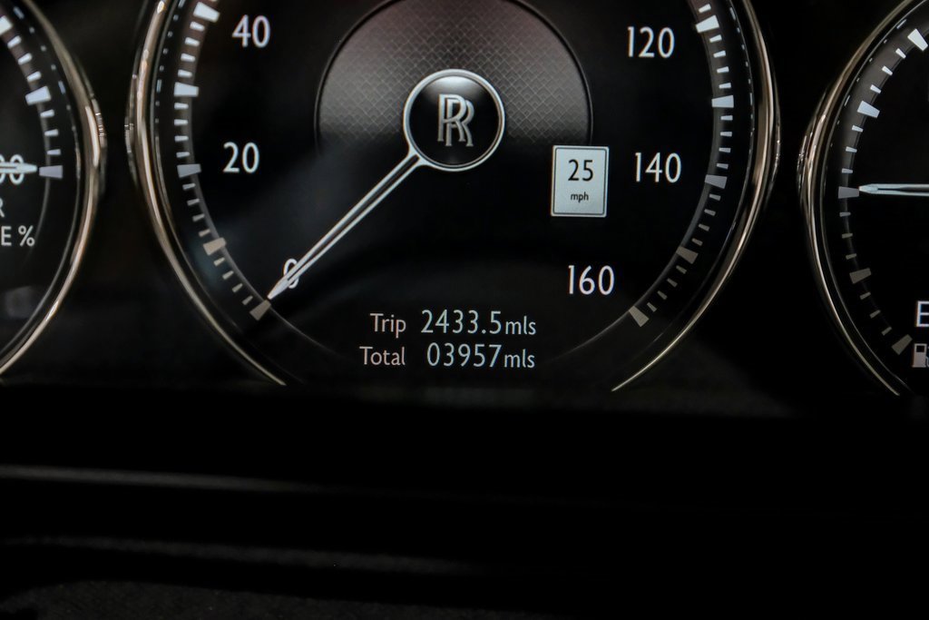 Used 2024 Rolls-Royce Ghost image 18