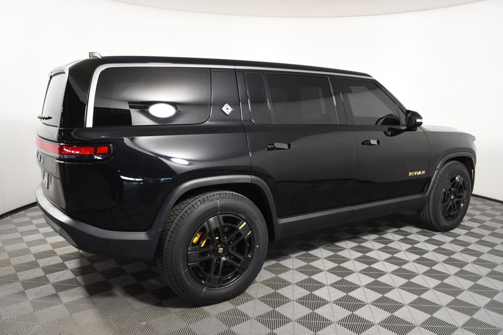 Used 2024 Rivian R1S Adventure AWD/4WD image 7