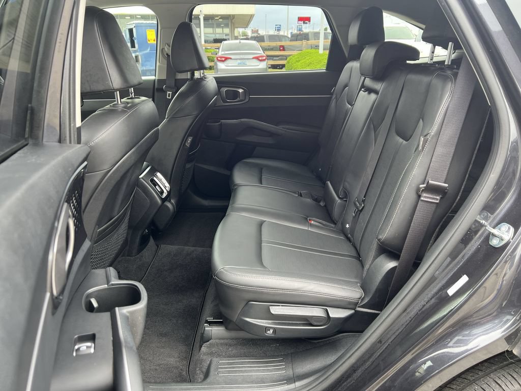 Used 2025 Kia Sorento S FWD image 23