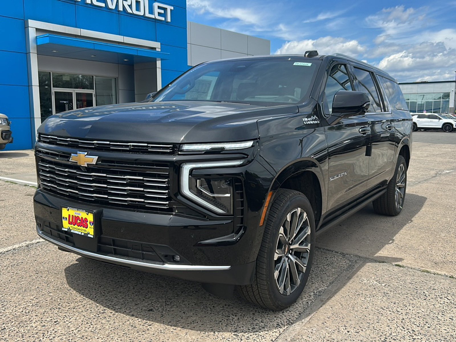 New 2026 Chevrolet Suburban High Country AWD/4WD image 4