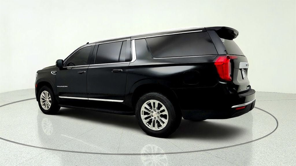 Used 2023 GMC Yukon XL SLT w/ SLT Premium Package AWD/4WD image 7