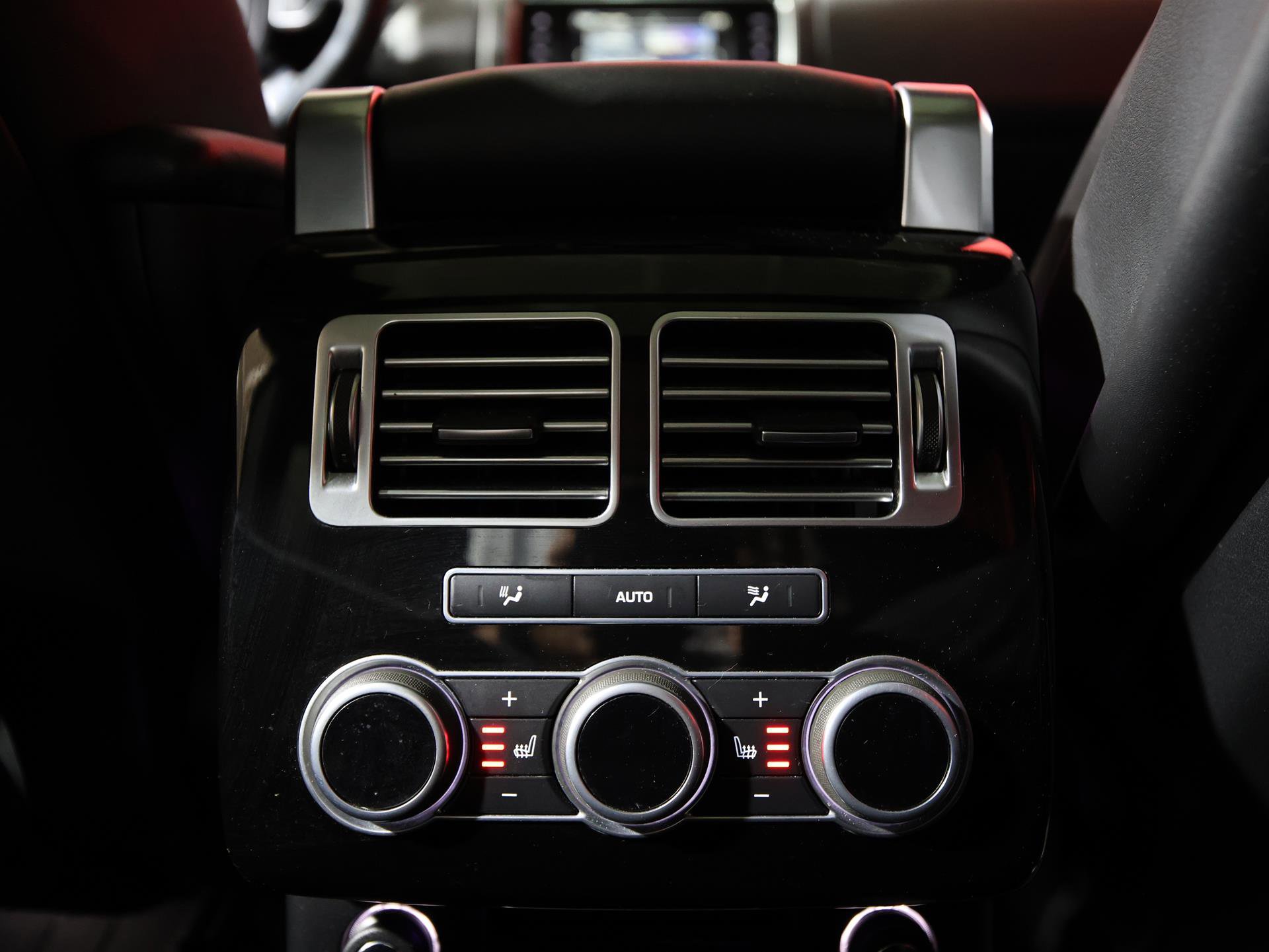 Used 2016 Land Rover Range Rover Supercharged image 15