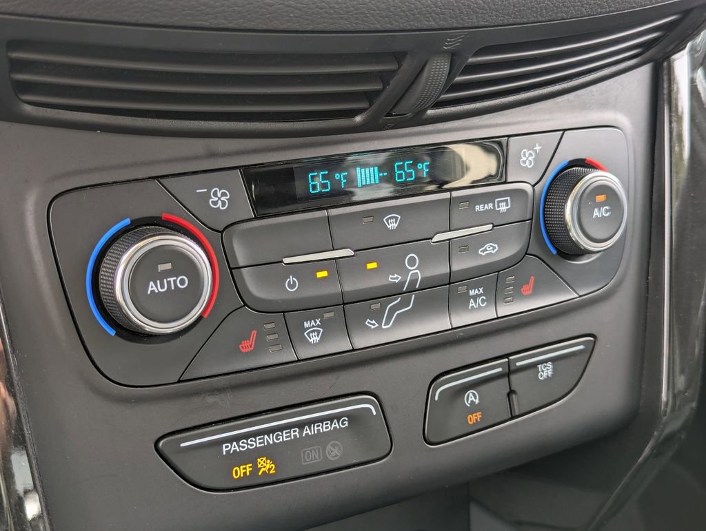 Used 2017 Ford Escape Titanium image 21